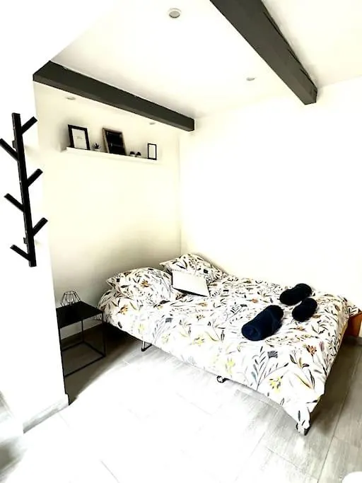Le Douillet De 20M2 Petit Cocon En Plein Centre De La Ville Avignon 0*,  France