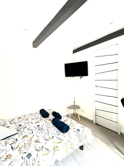 Le Douillet De 20M2 Petit Cocon En Plein Centre De La Ville Avignon 0*,
